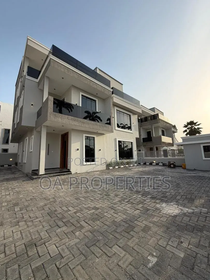 5bdrm Duplex in Olive'S Court Agodi for sale