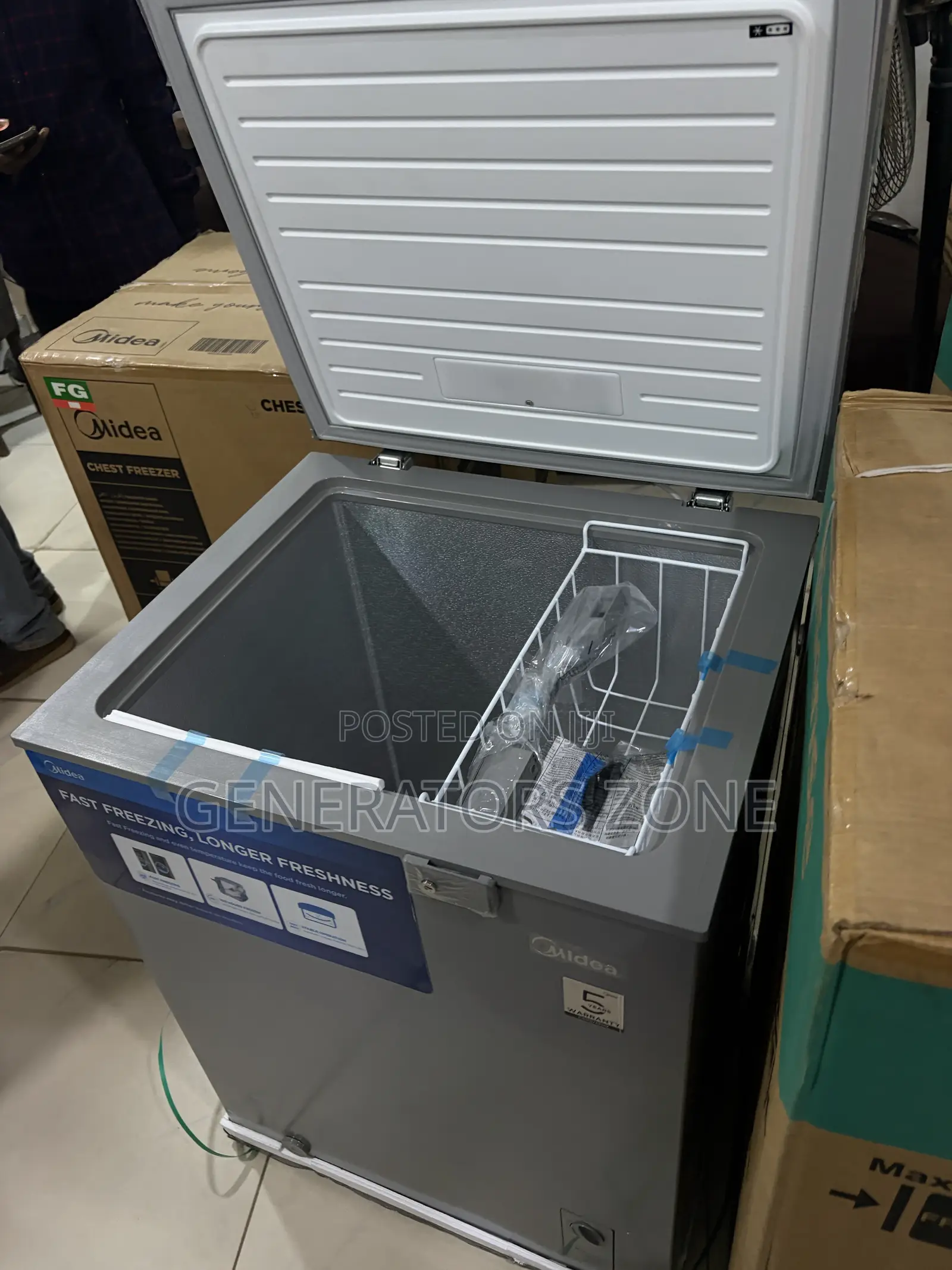 Midea 142L Chest Freezer With Tropical Climate Performance