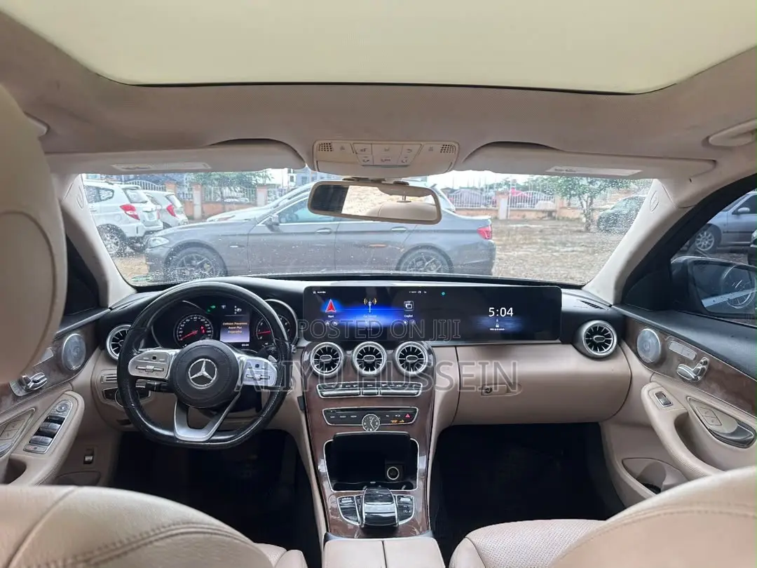 Mercedes-Benz C300 2016 Gray