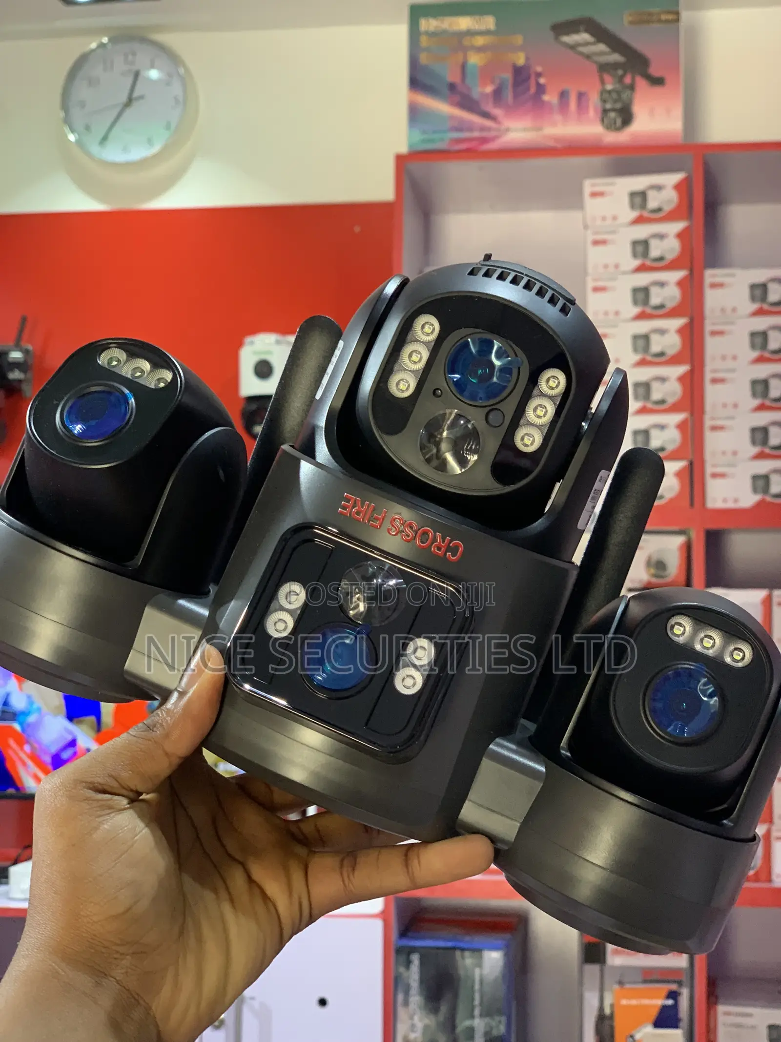 Triple Lens Ultra HD AOV Solar PTZ Camera