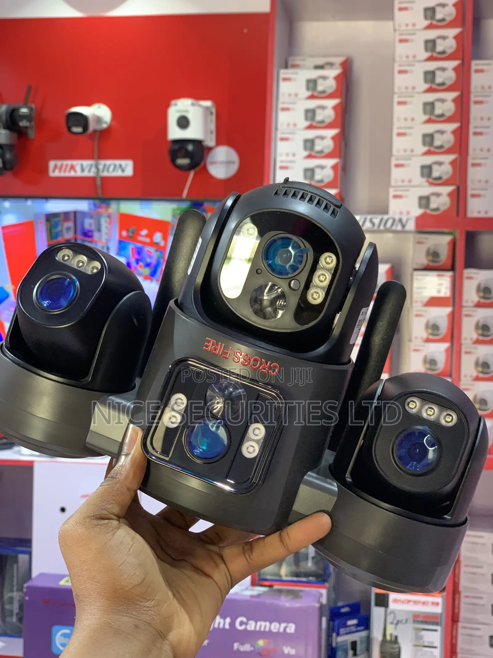Triple Lens Ultra HD AOV Solar PTZ Camera