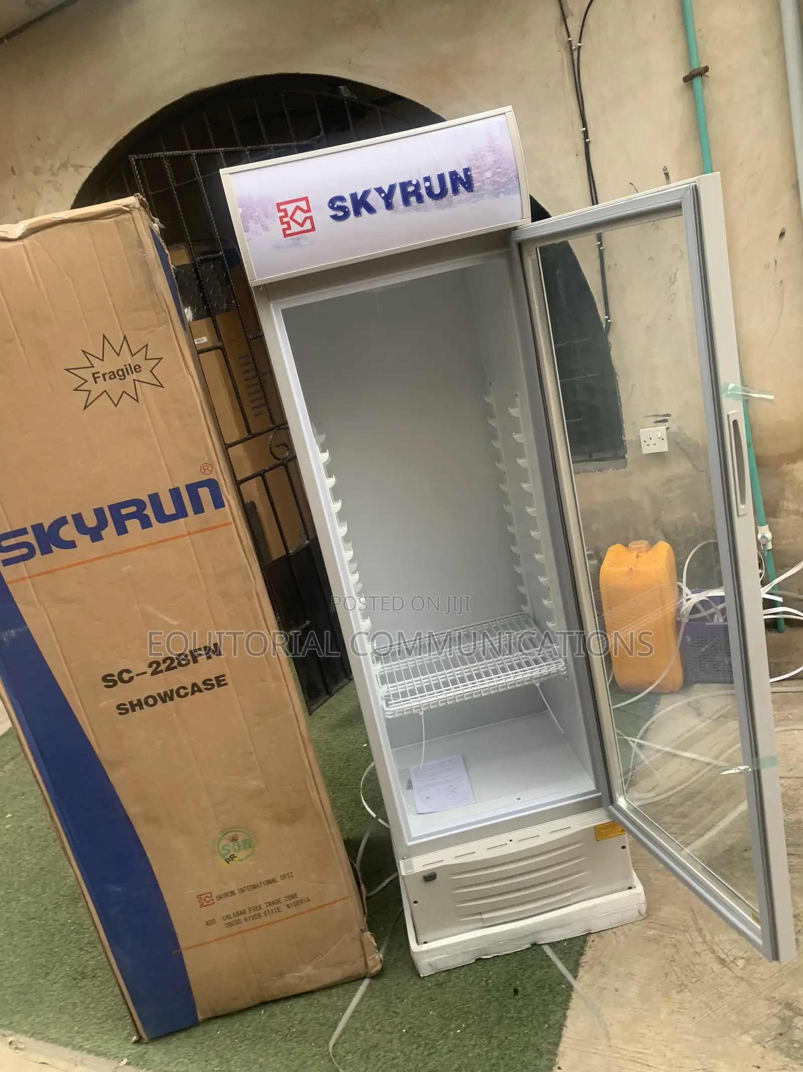 Cold Drink Display Cabinet for Commercial Use Skyrun SC-228FN 228L