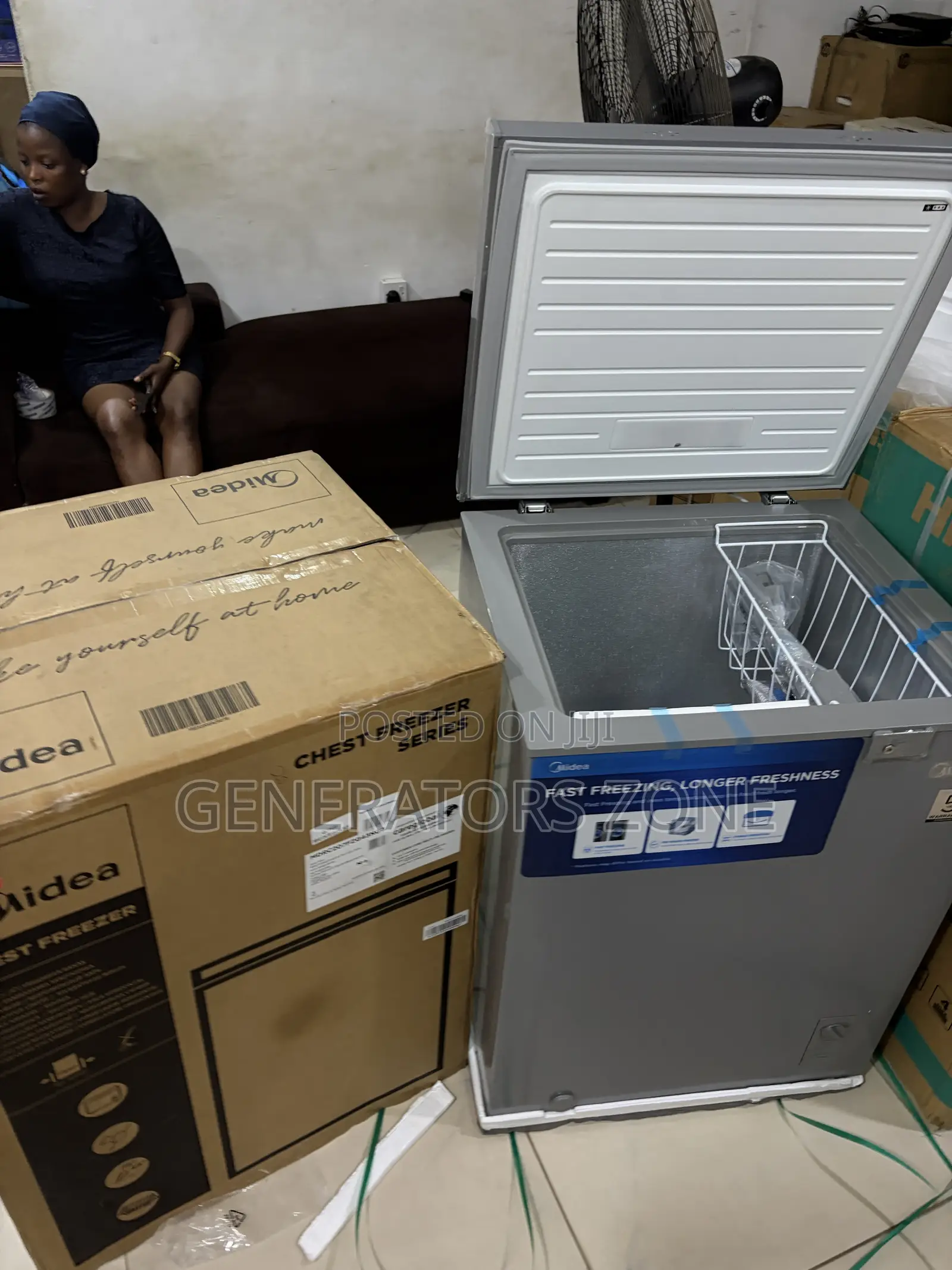 Midea 142L Chest Freezer With Manual Defrost
