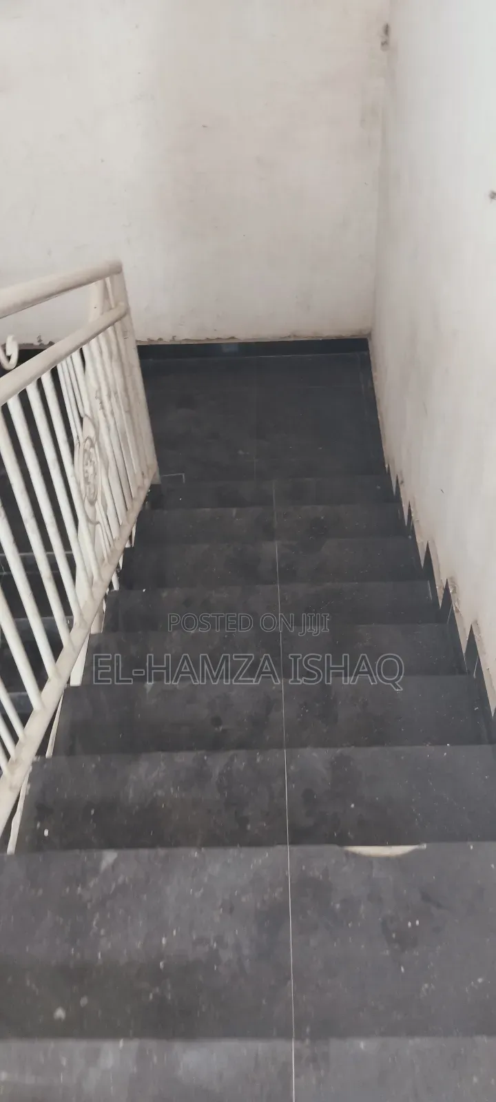 3bdrm Apartment in Amac Housing Estate, Lugbe District for rent