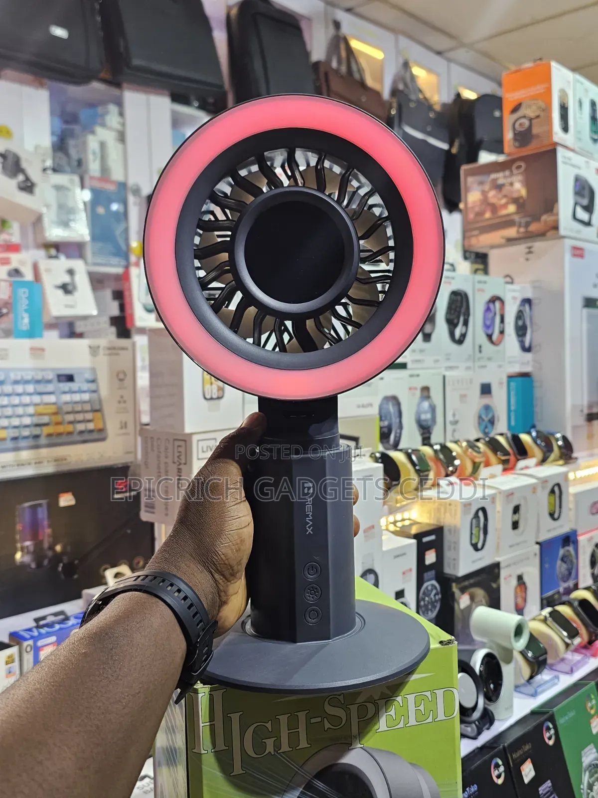 Desktop Rotating Ultra-Cooling Fan by Remax