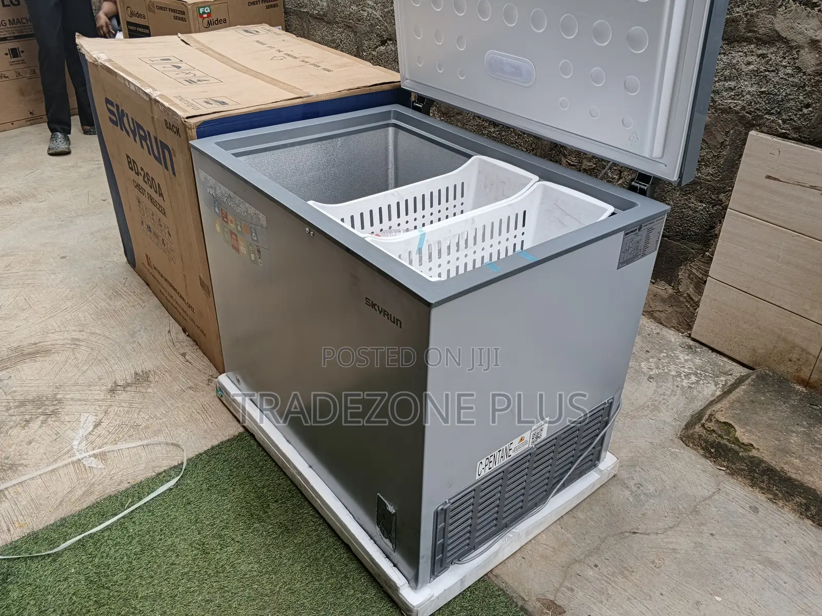 Skyrun BD-260A 260L Deep Freezer – Perfect for Long-Term Food Storage
