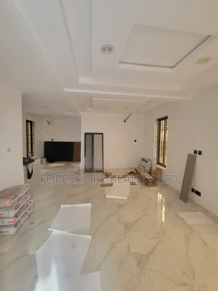 4bdrm Duplex in Adedeji, Lekki Phase 1 for rent