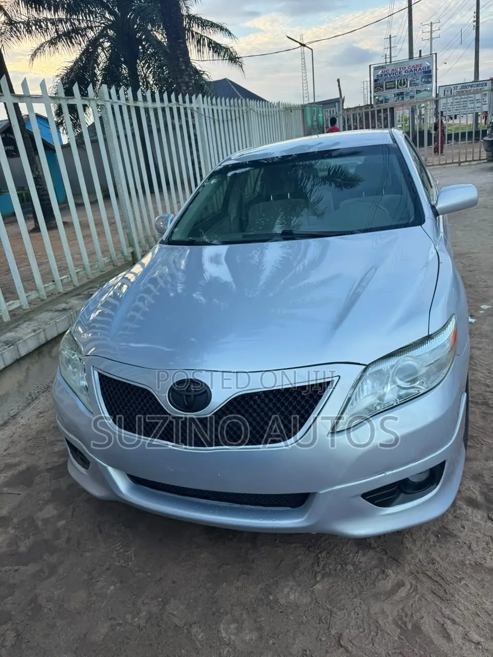 Toyota Camry SE 4dr Sedan (2.5L 4cyl 6AM) 2010 Silver