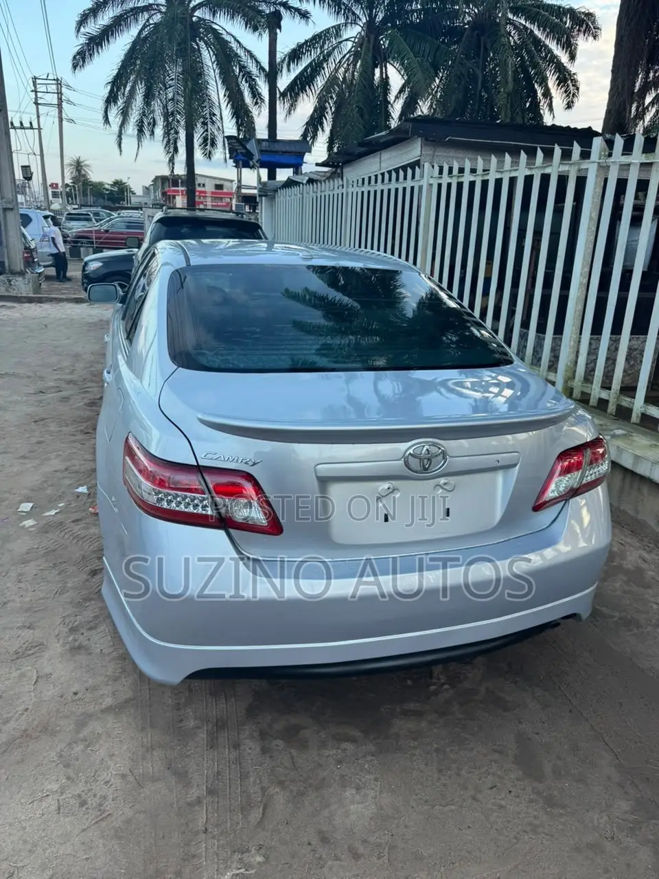 Toyota Camry SE 4dr Sedan (2.5L 4cyl 6AM) 2010 Silver