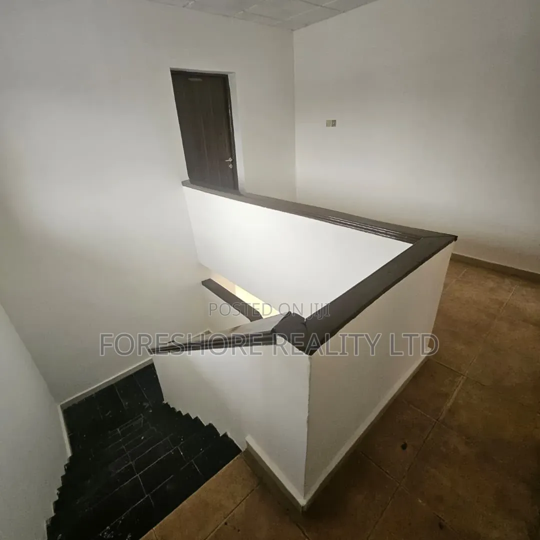 5bdrm Duplex in Cmd Road, Agboyi/Ketu for rent