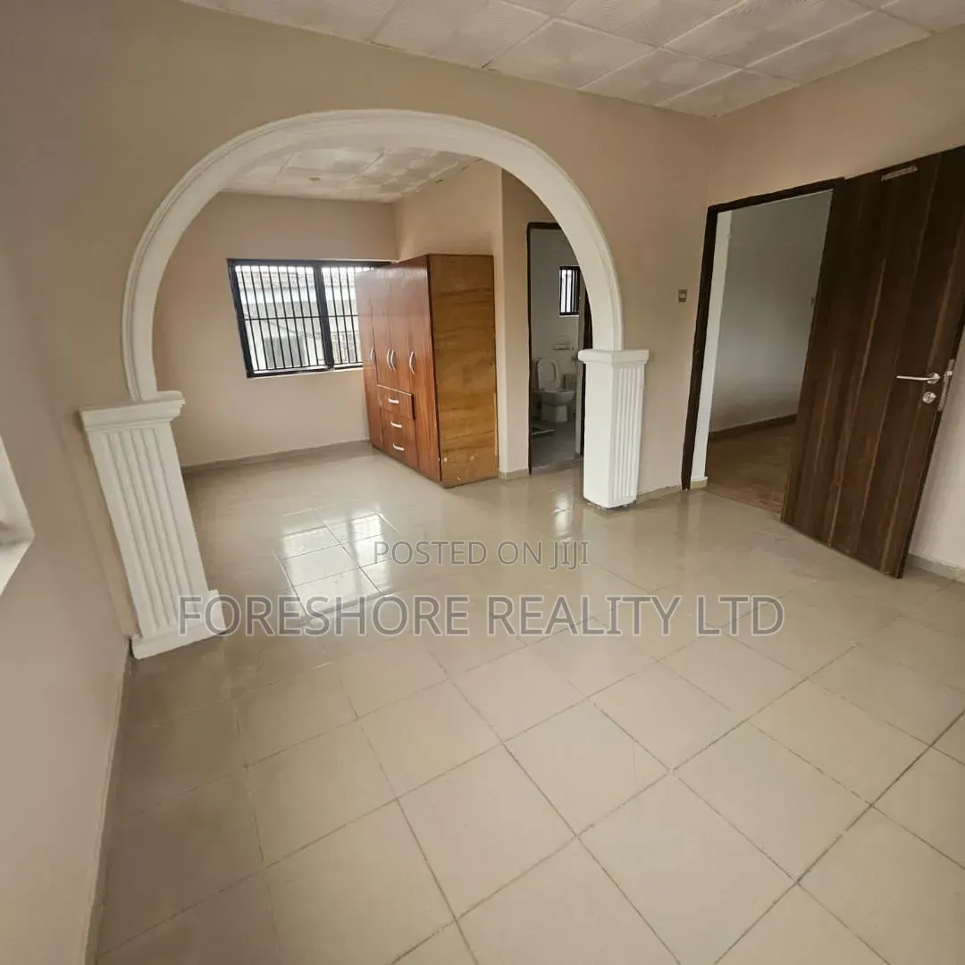 5bdrm Duplex in Cmd Road, Agboyi/Ketu for rent