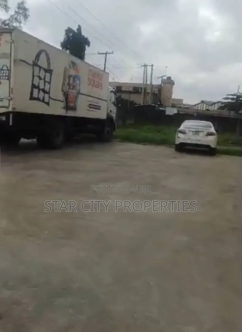 *2 Bay Warehouse on Land Size of 4,400sqm a Corner Piece for Developt