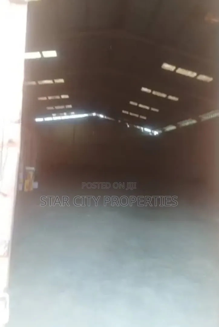 *2 Bay Warehouse on Land Size of 4,400sqm a Corner Piece for Developt