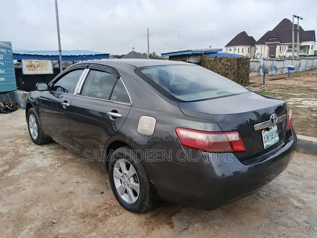 Toyota Camry 2008 Gray