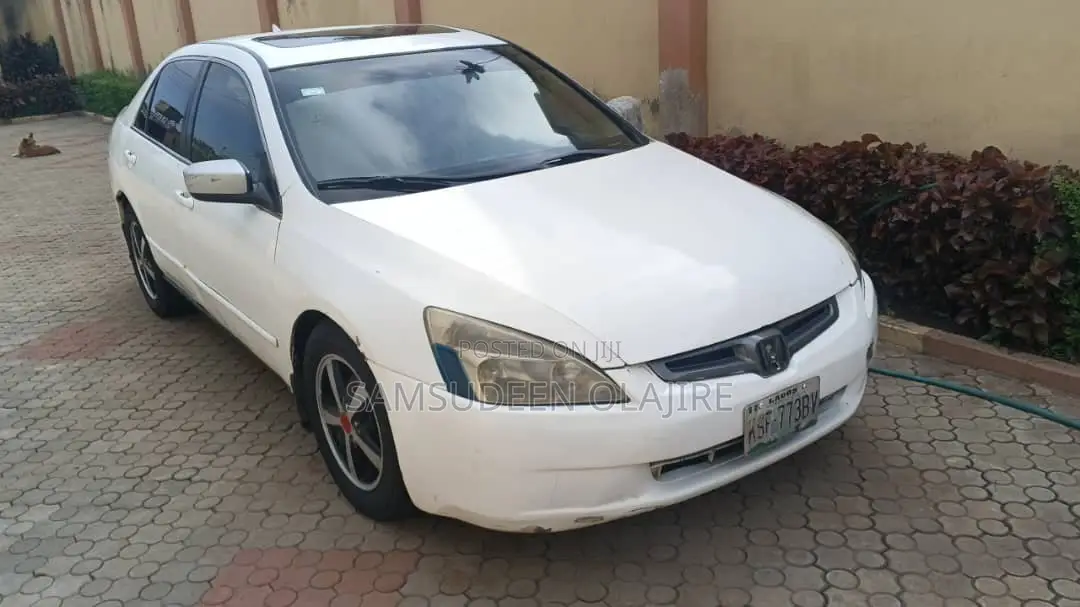 Honda Accord 2004 White