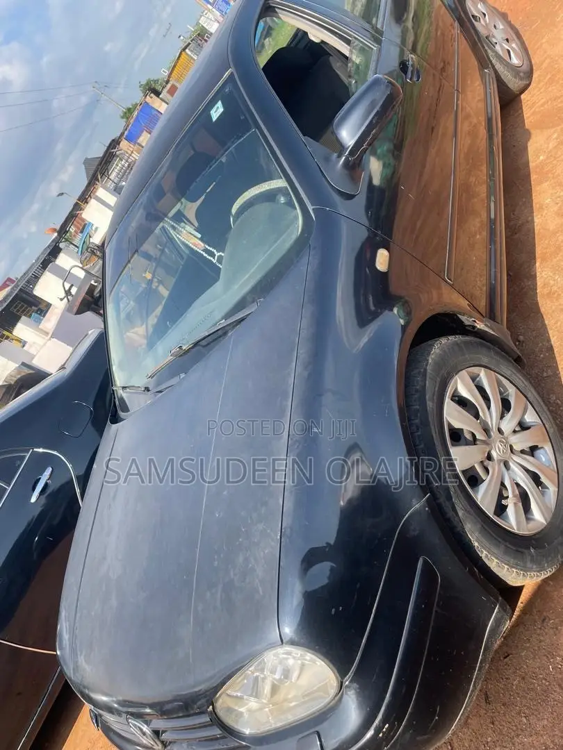 Volkswagen Golf 2004 Black
