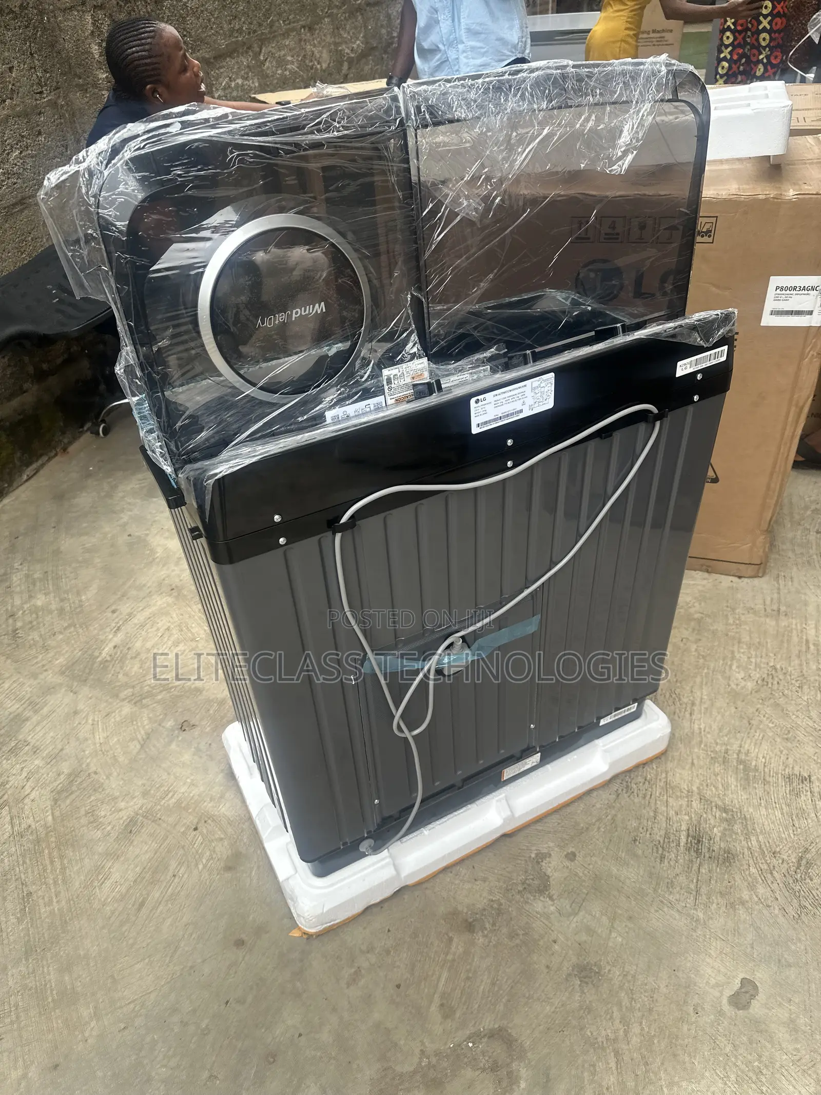 Jet Black LG P800R3AGNC Twin Tub Laundry Appliance