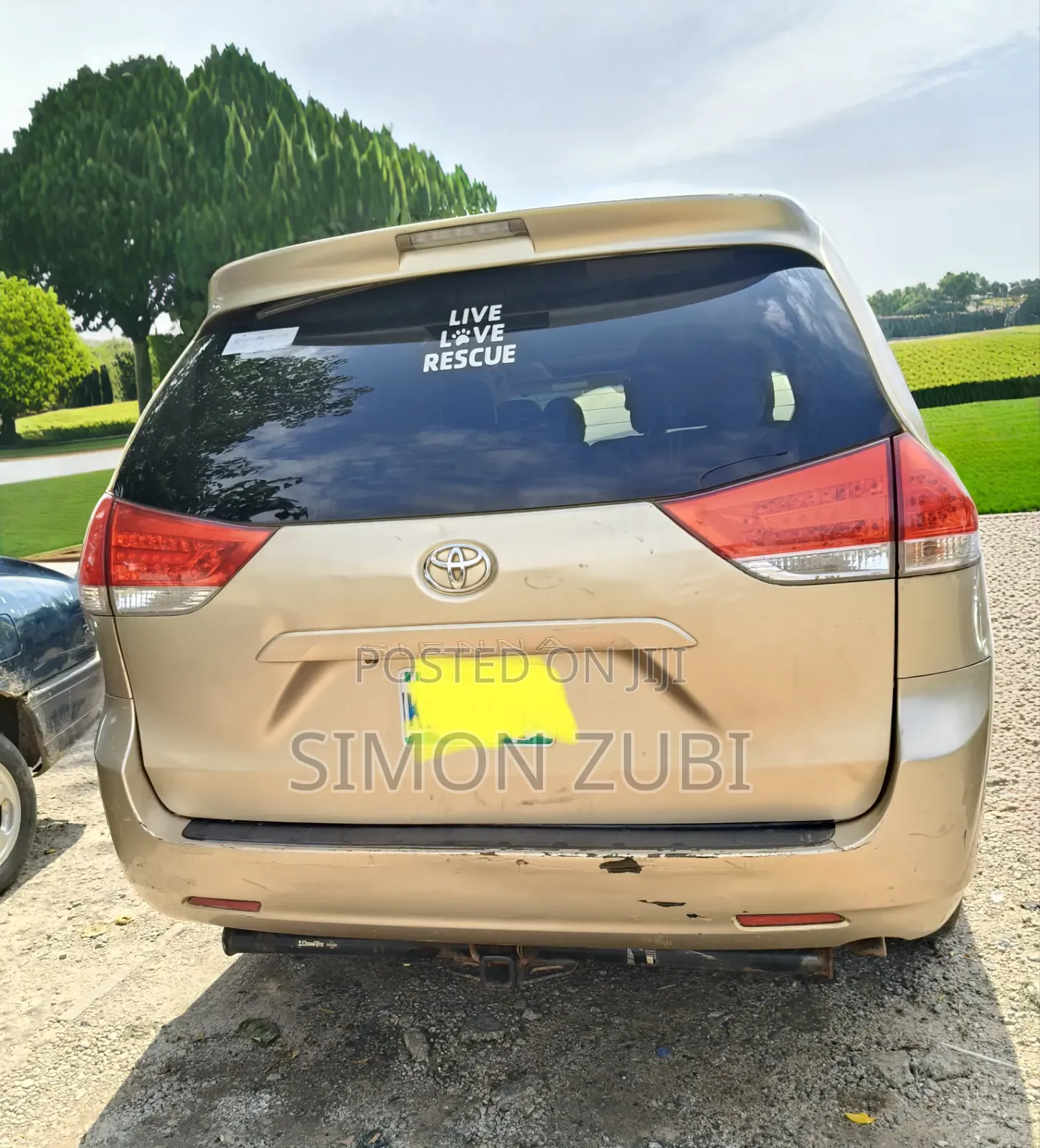 Toyota Sienna XLE 8 Passenger 2011 Gold