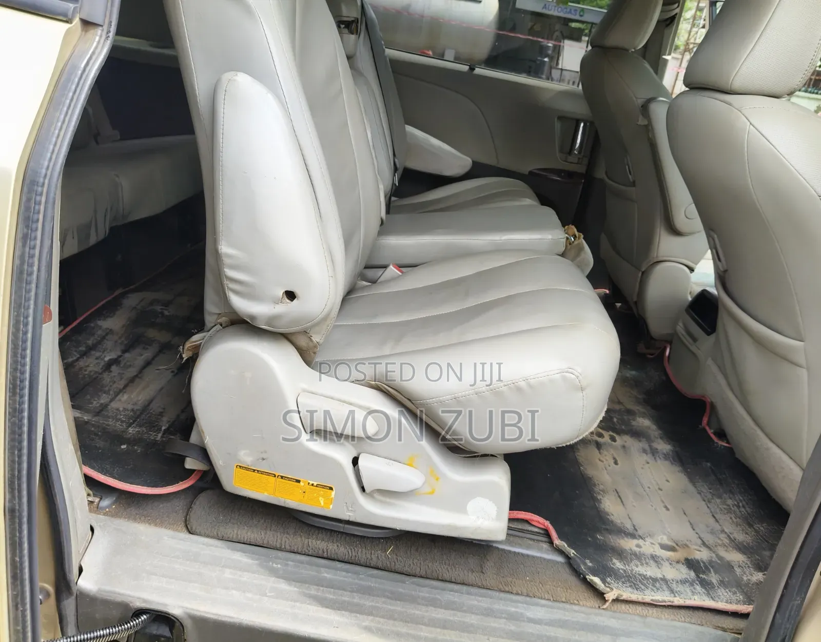 Toyota Sienna XLE 8 Passenger 2011 Gold
