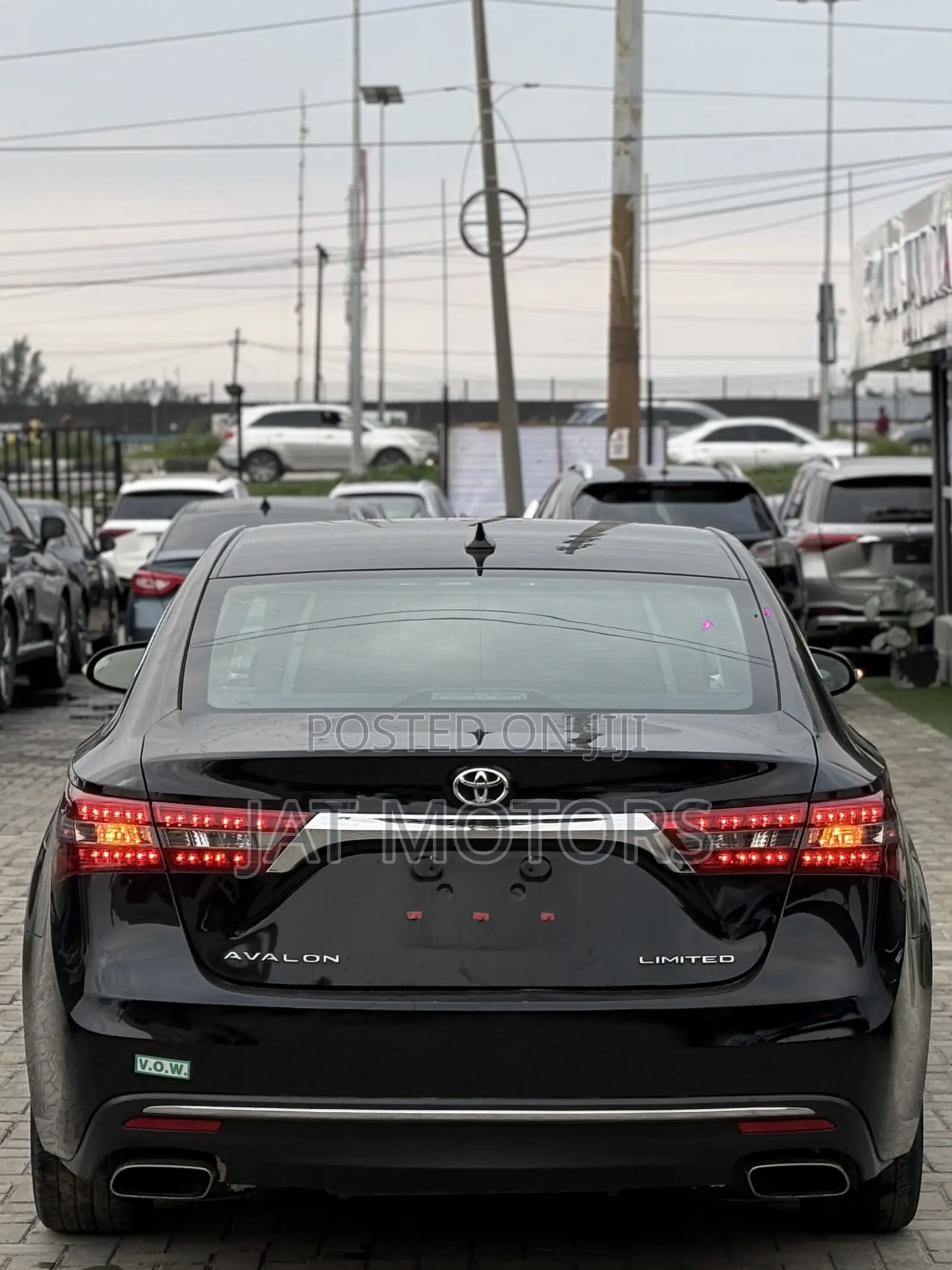 Toyota Avalon Limited FWD Sedan (3.6L 6cyl 6A) 2016 Black