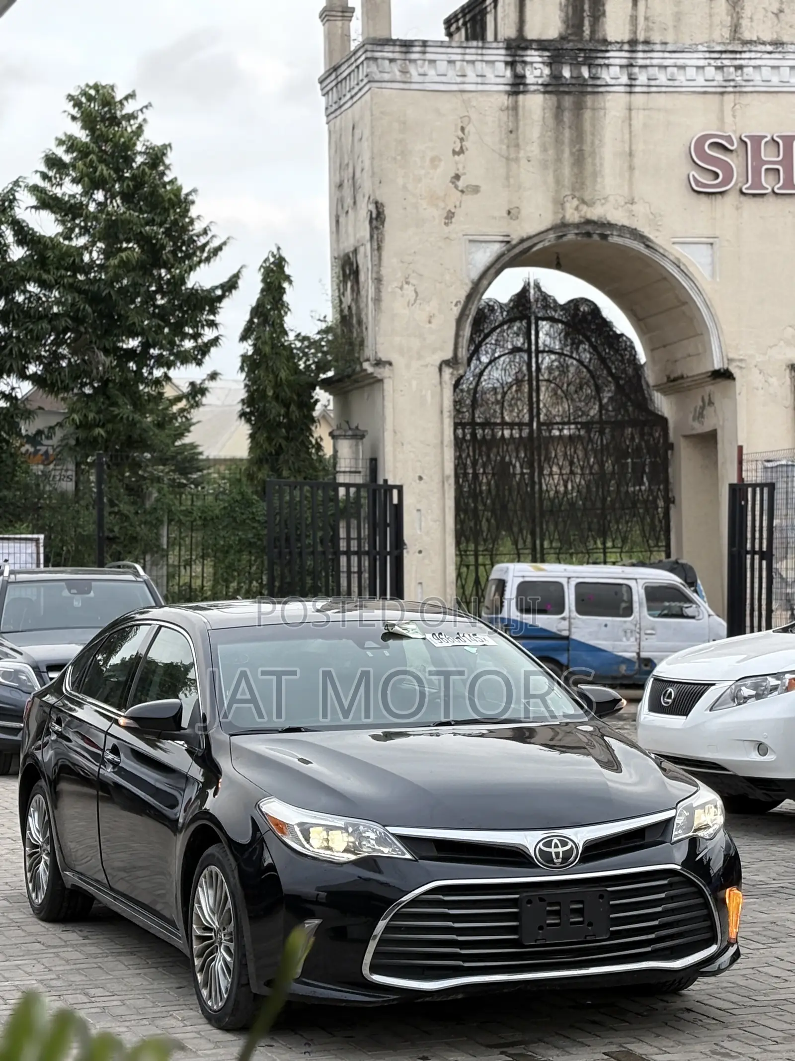 Toyota Avalon Limited FWD Sedan (3.6L 6cyl 6A) 2016 Black