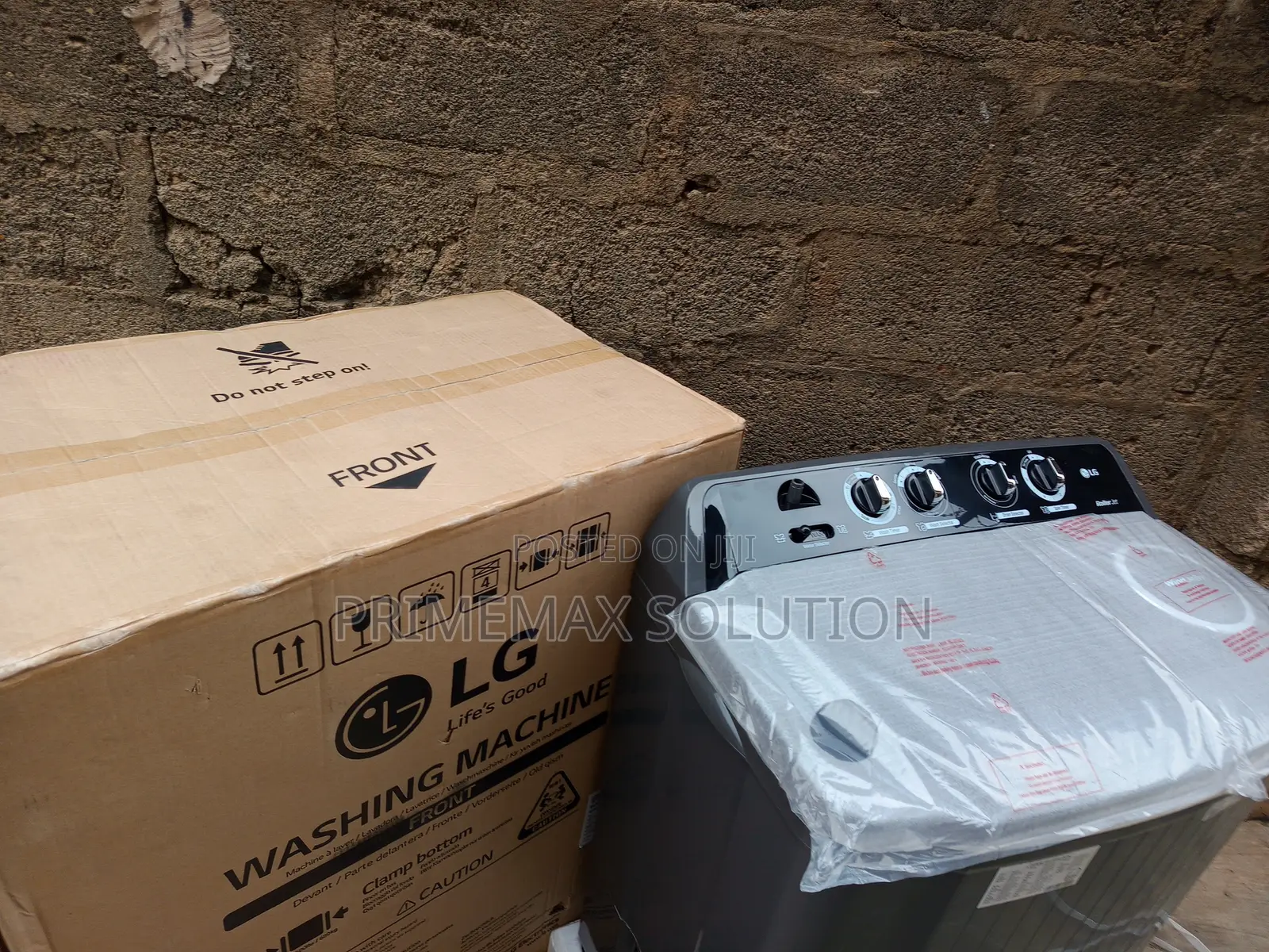 LG 9KG Roller Jet Technology for Superior Fabric Care