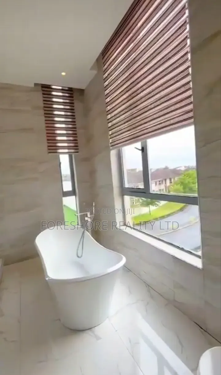 Furnished 5bdrm Duplex in Pinook, Osapa london for sale
