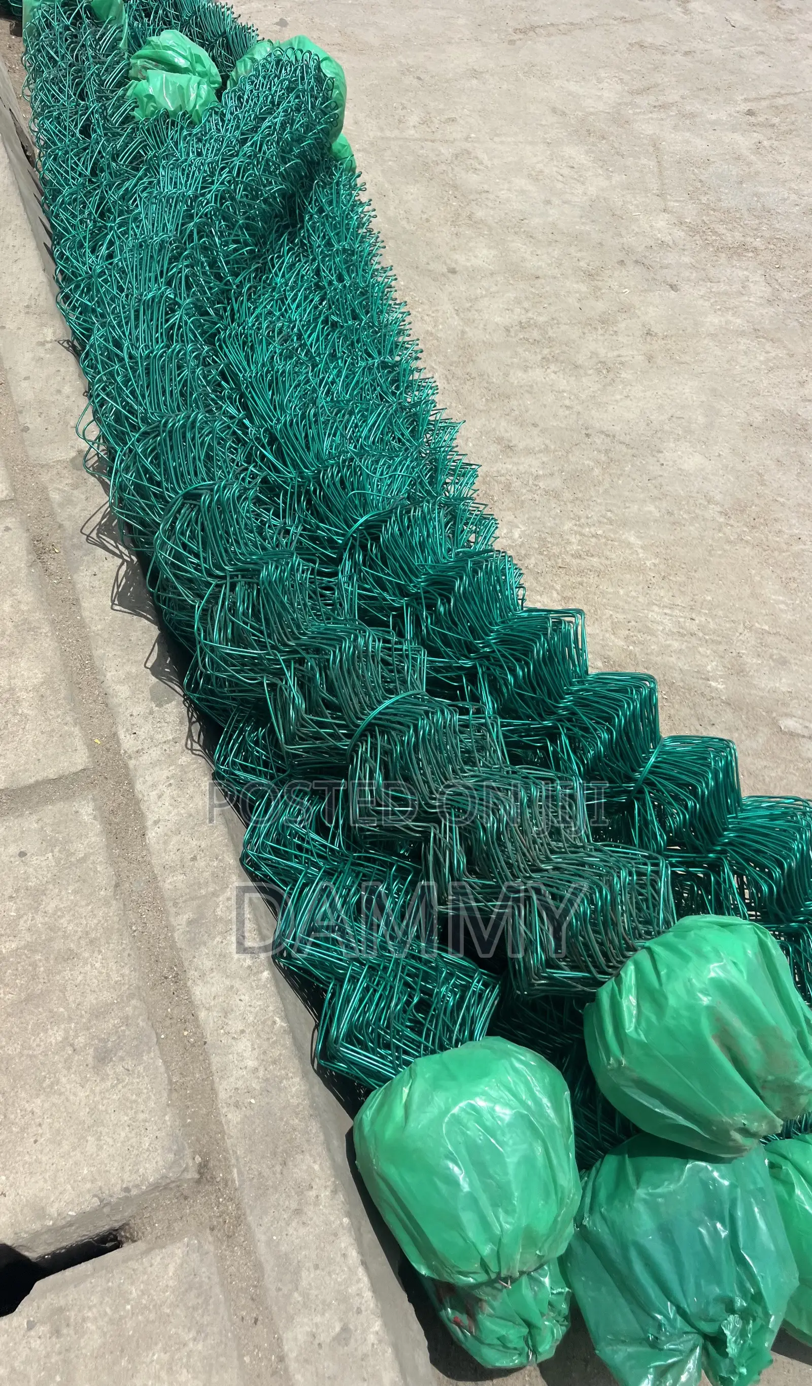 Green PVC-coated Chain-Link Fence Wire Mesh