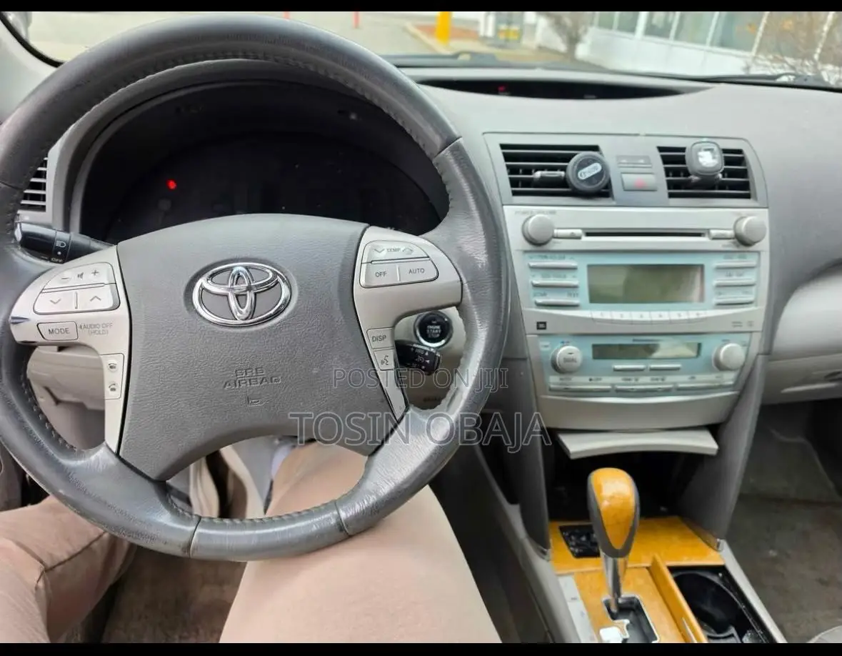 Toyota Camry XLE V6 4dr Sedan (3.5L 6cyl 6AM) 2007 Gray