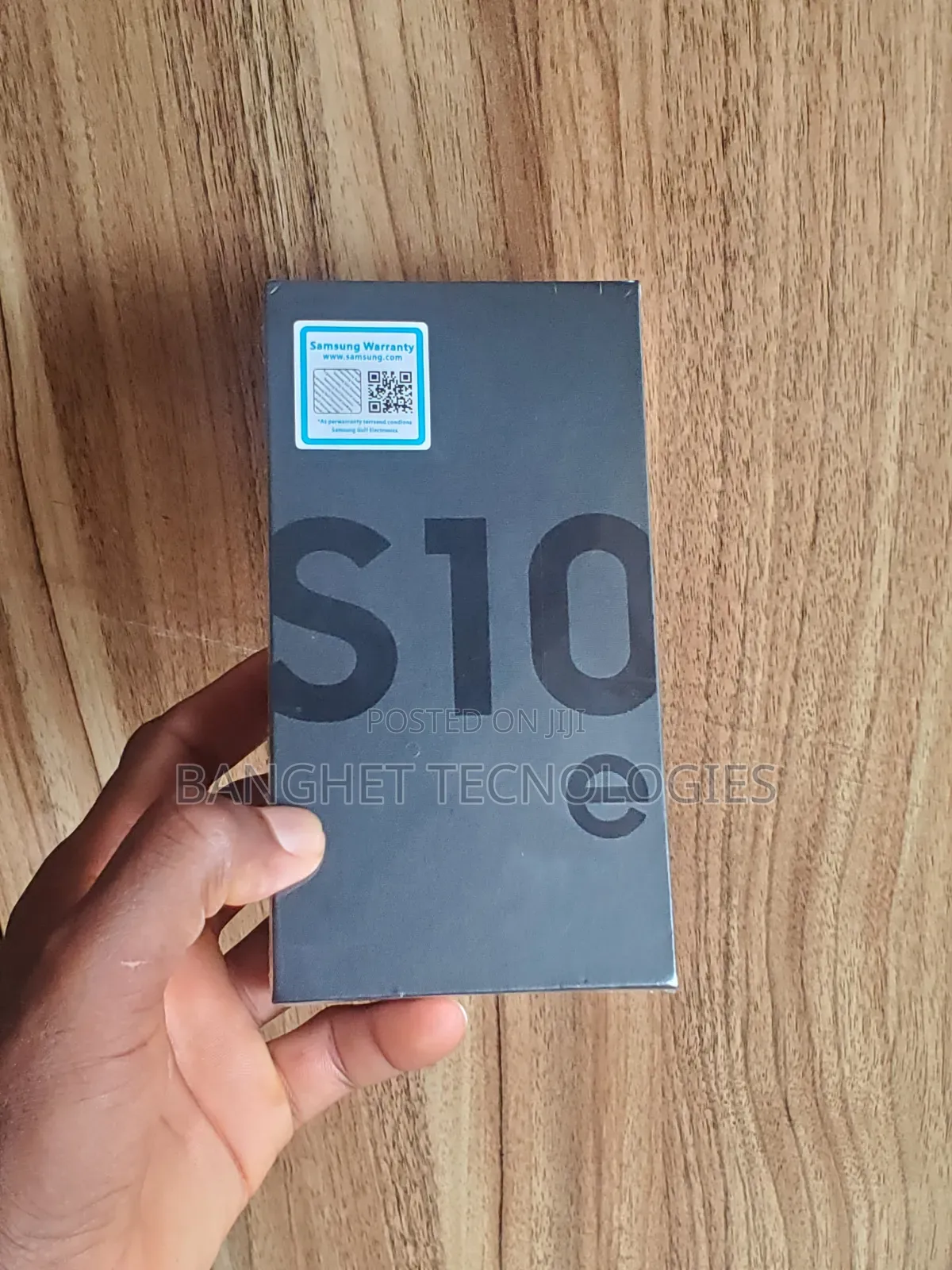New Samsung Galaxy S10e 128 GB Black