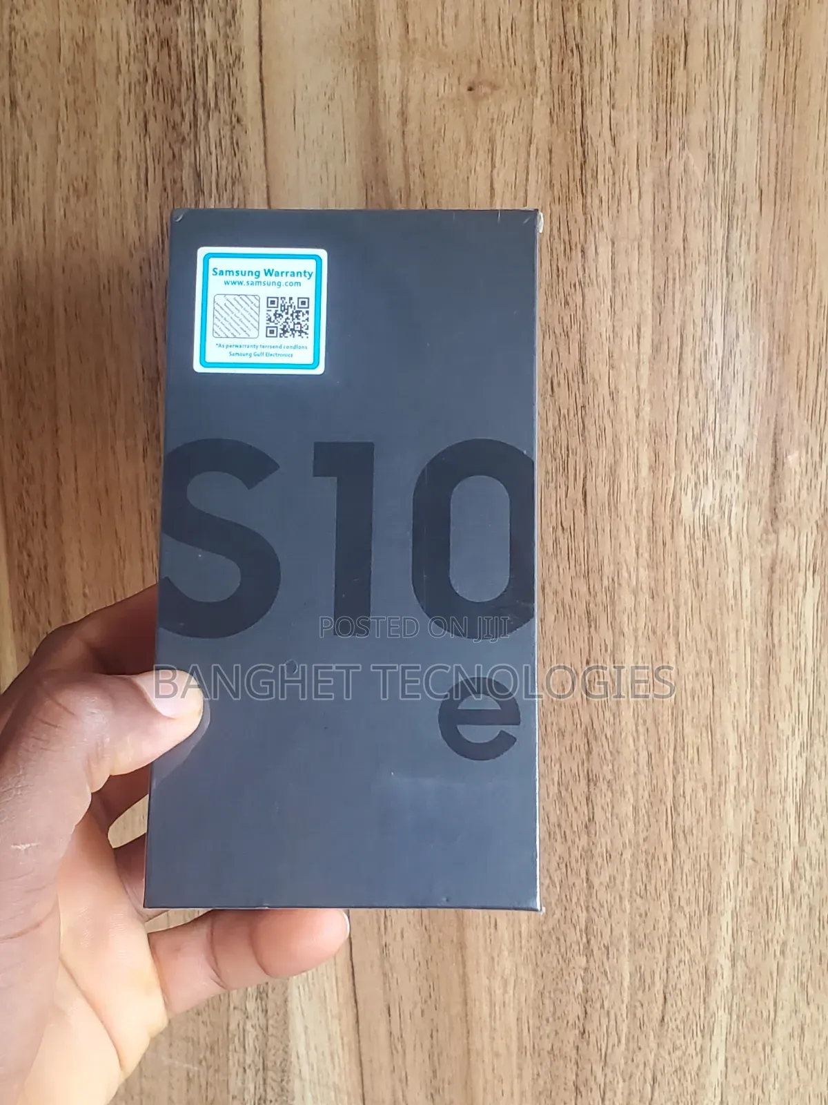 New Samsung Galaxy S10e 128 GB Black
