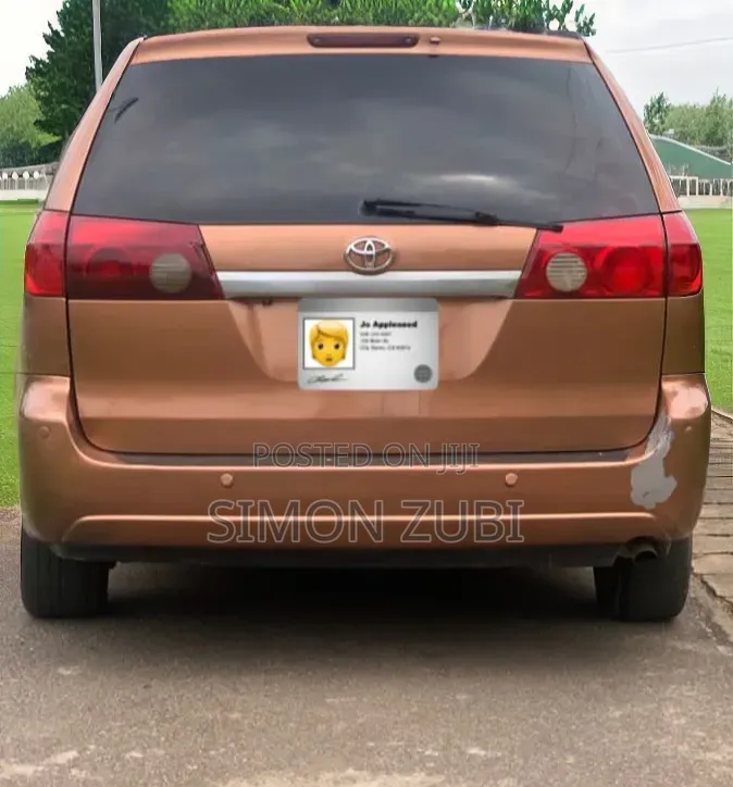 Toyota Sienna XLE FWD 2006 Orange