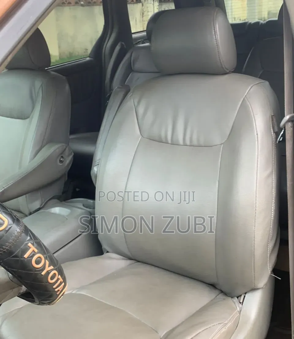 Toyota Sienna XLE FWD 2006 Orange