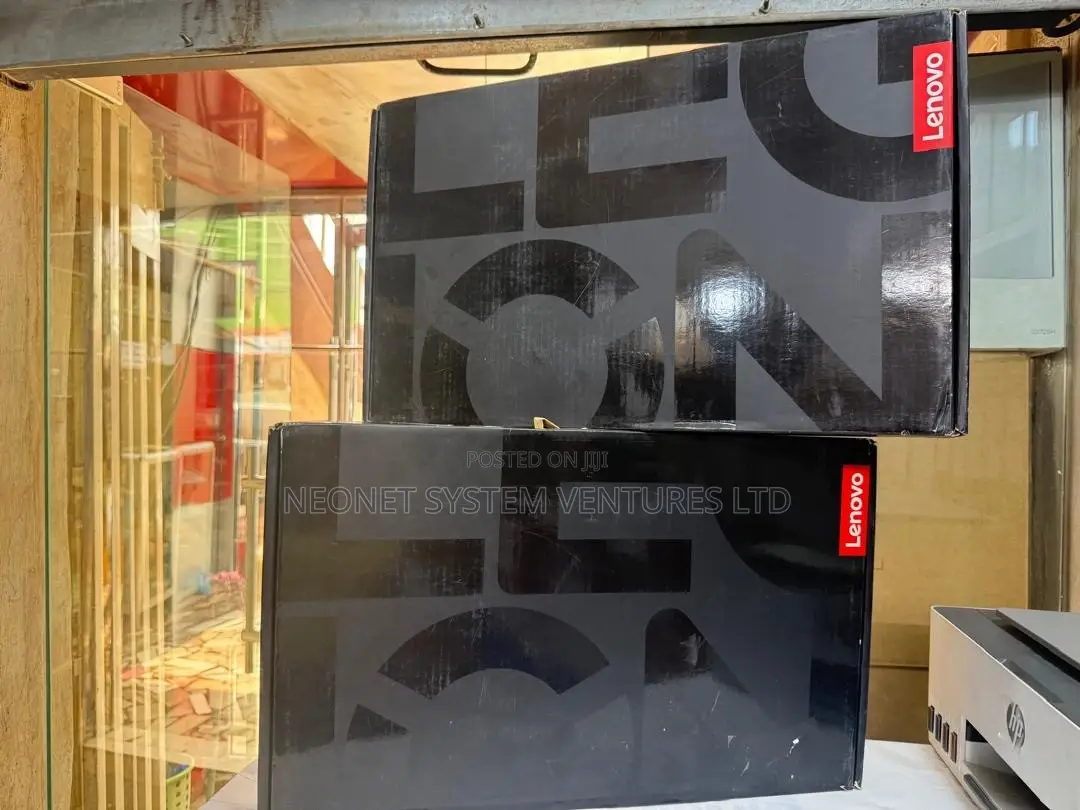 New Laptop Lenovo Legion 7 32GB Intel Core Ultra 9 SSD 1T