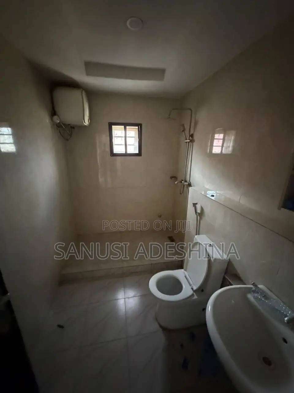 3bdrm Block of Flats in Gwarimpa Estate,By, Gwarinpa for rent