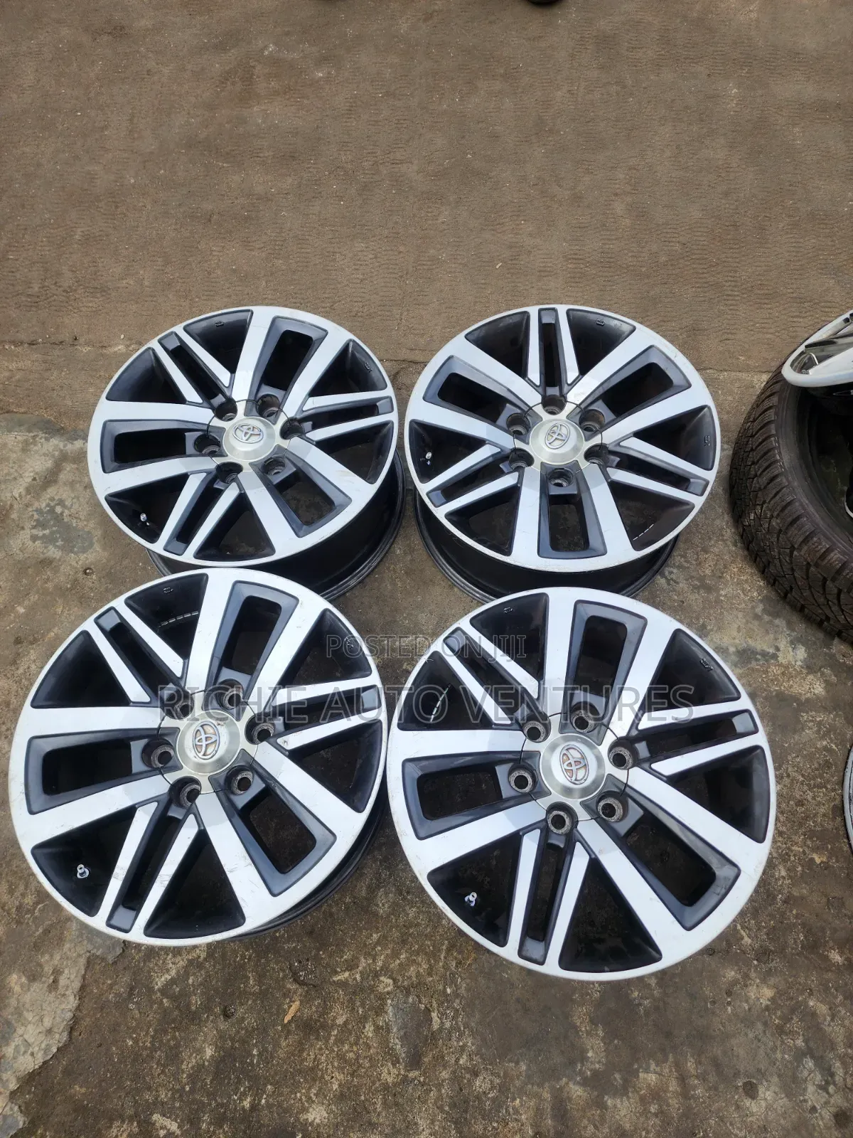 18-Inch Toyota Hilux,prado, Tacoma Rim.