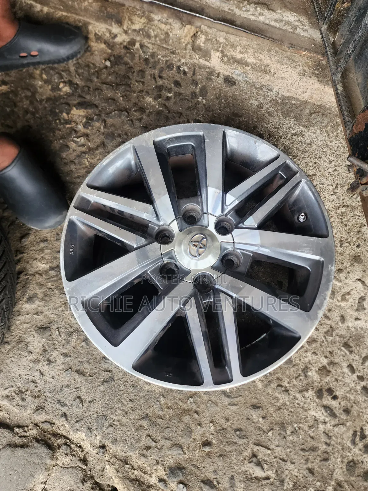 18-Inch Toyota Hilux,prado, Tacoma Rim.