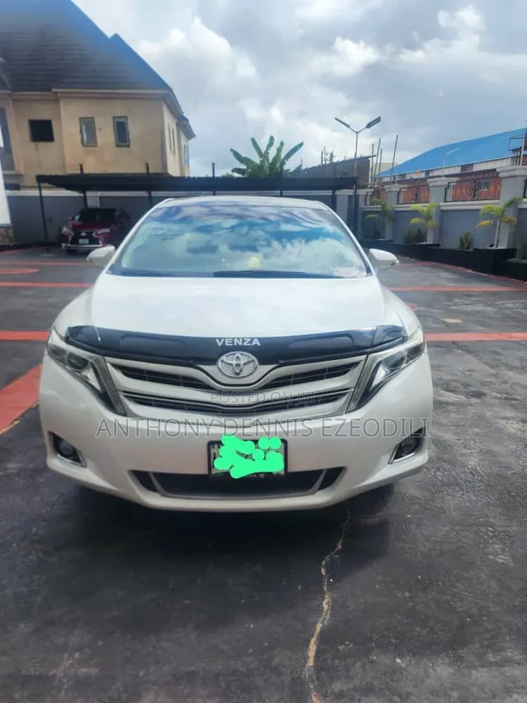 Toyota Venza Limited AWD V6 2013 White