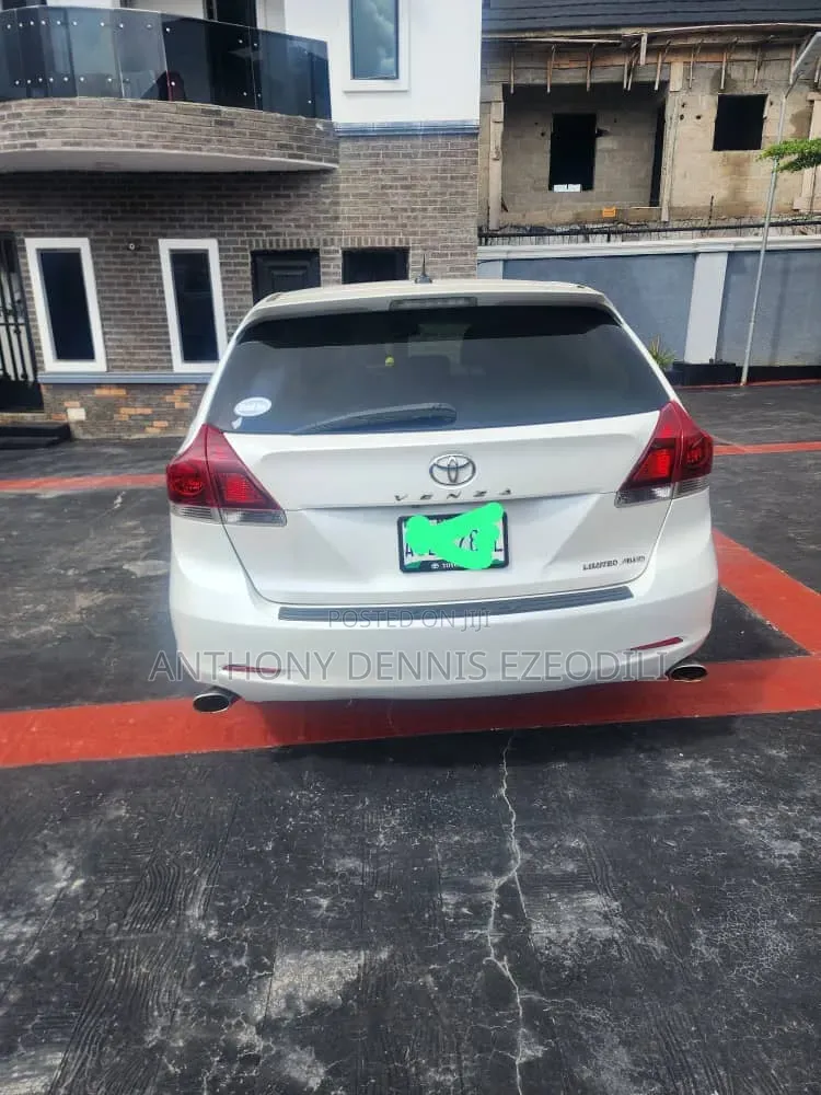 Toyota Venza Limited AWD V6 2013 White