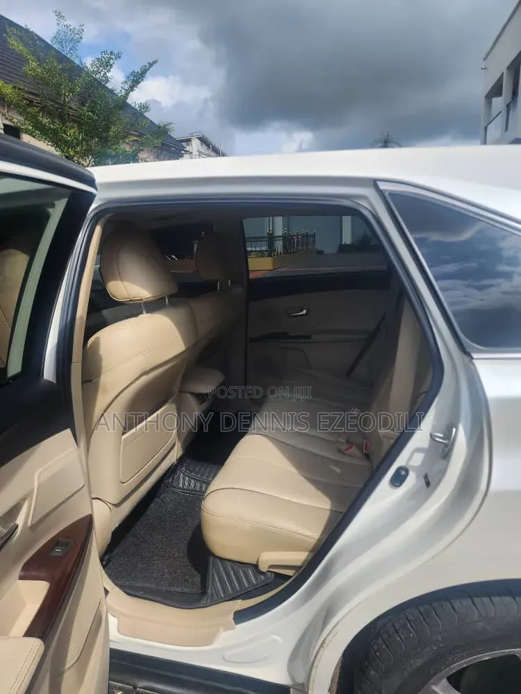 Toyota Venza Limited AWD V6 2013 White