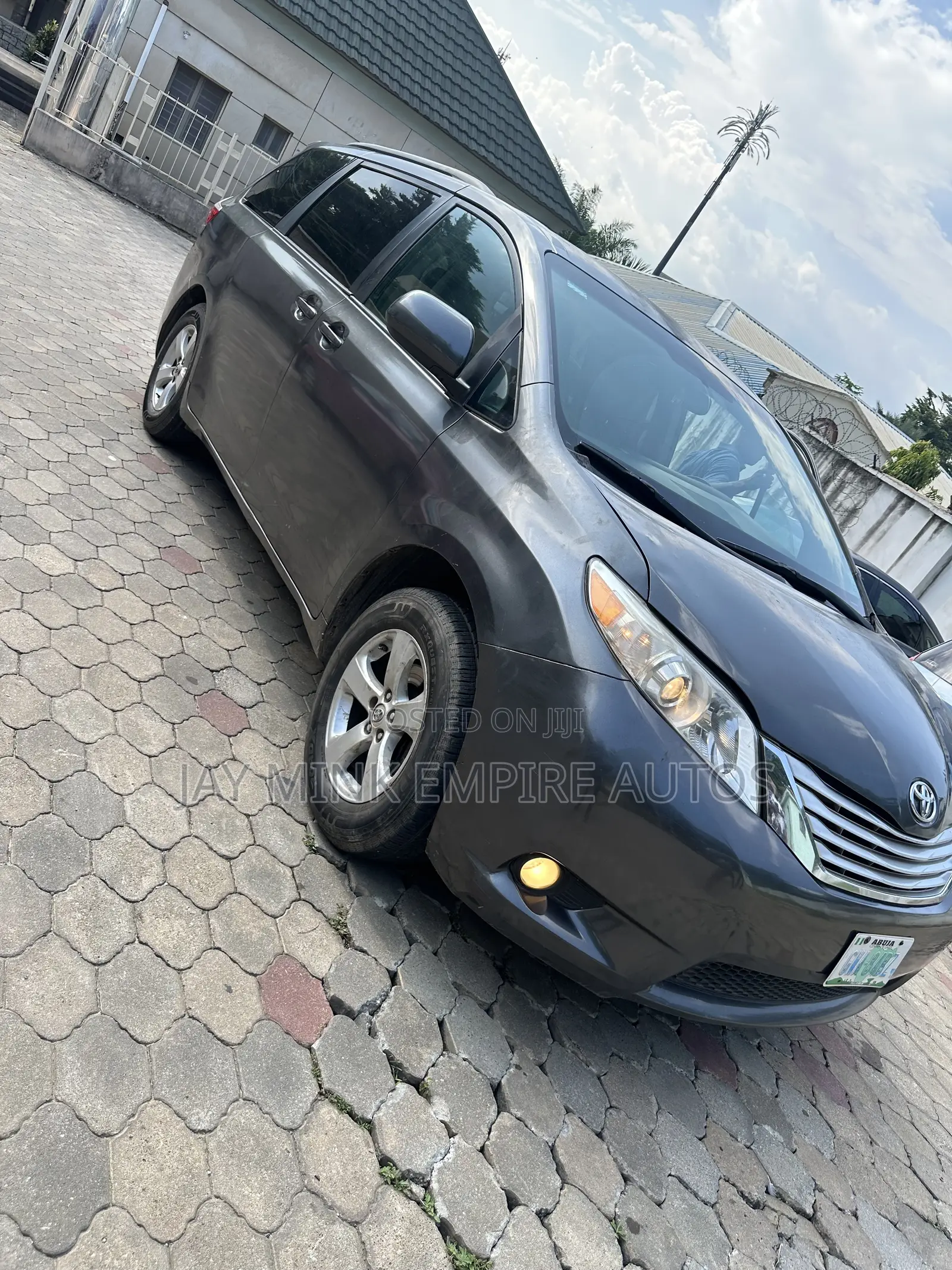 Toyota Sienna 2015 Gray
