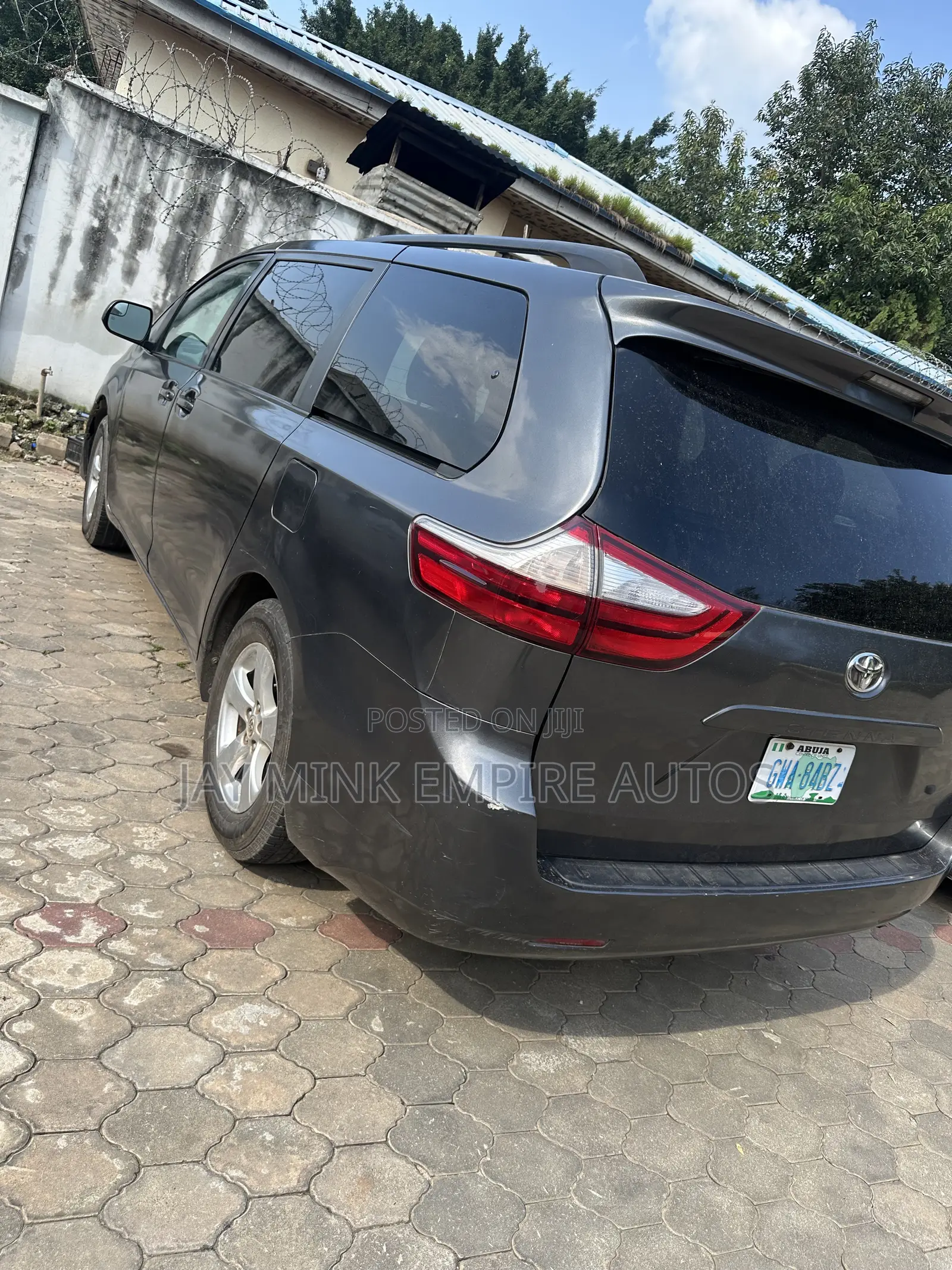 Toyota Sienna 2015 Gray