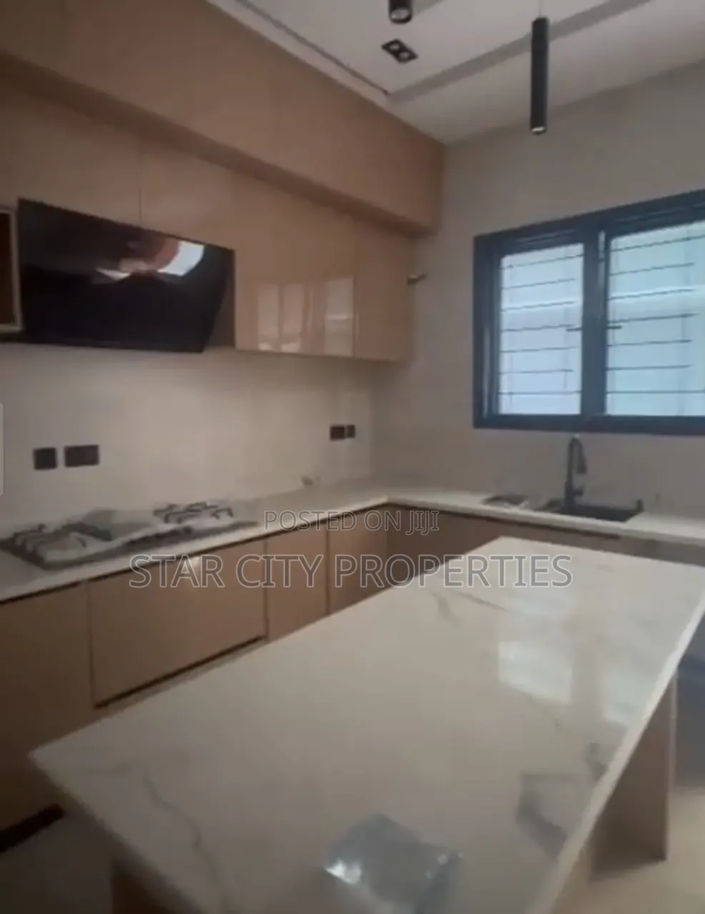 4bdrm Townhouse / Terrace in Omole Phase 2 for rent