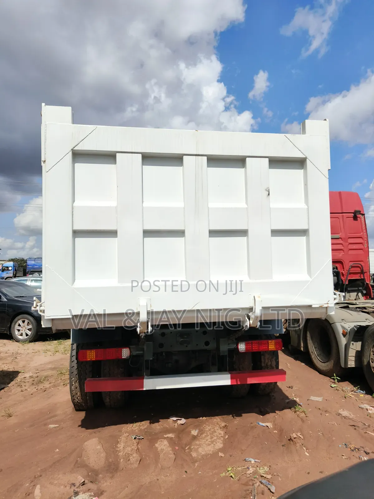 Howo Tipper Truck 10 Tyres - Direct Belcto9