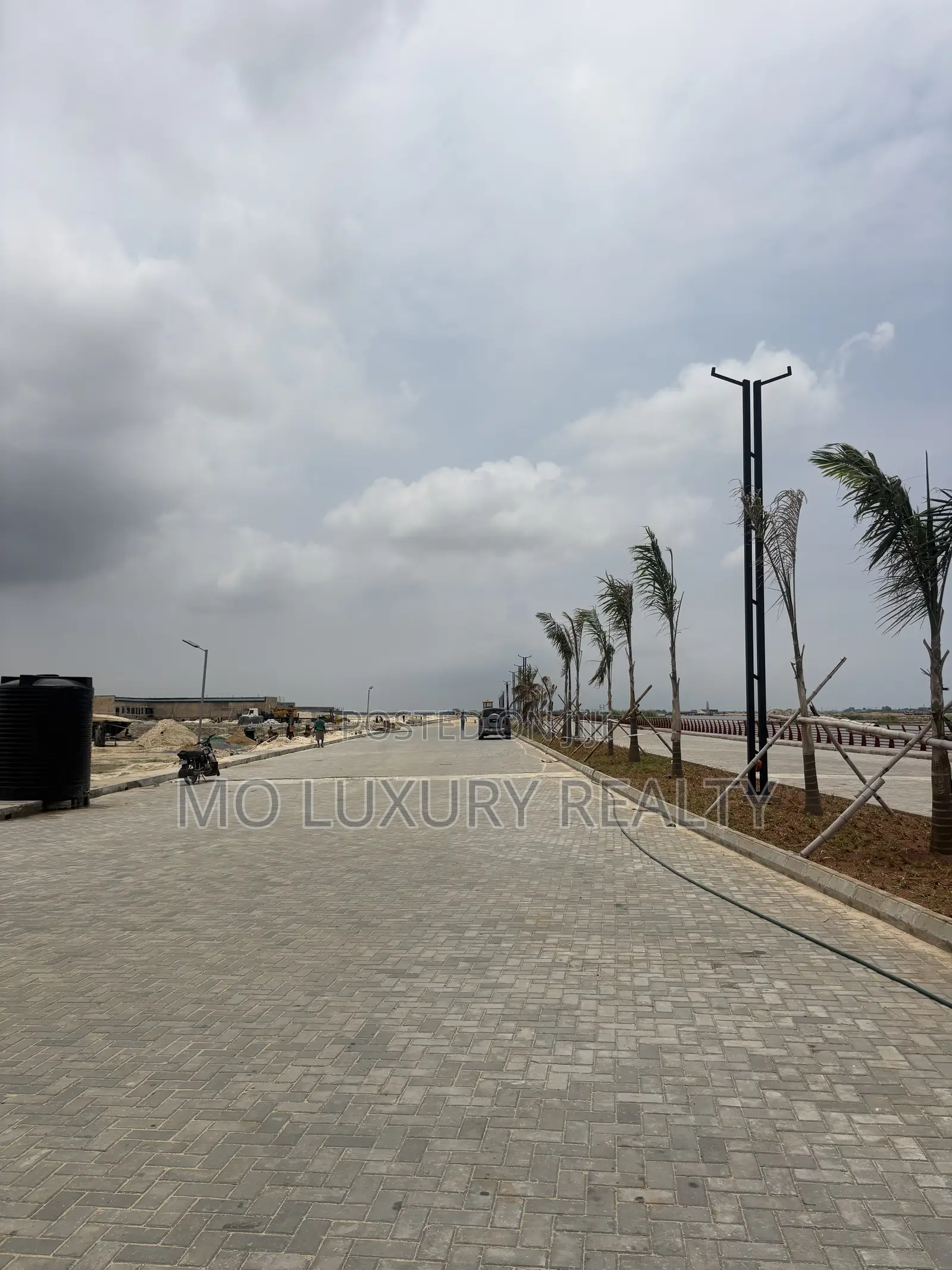 1000sqm of Land for Sale