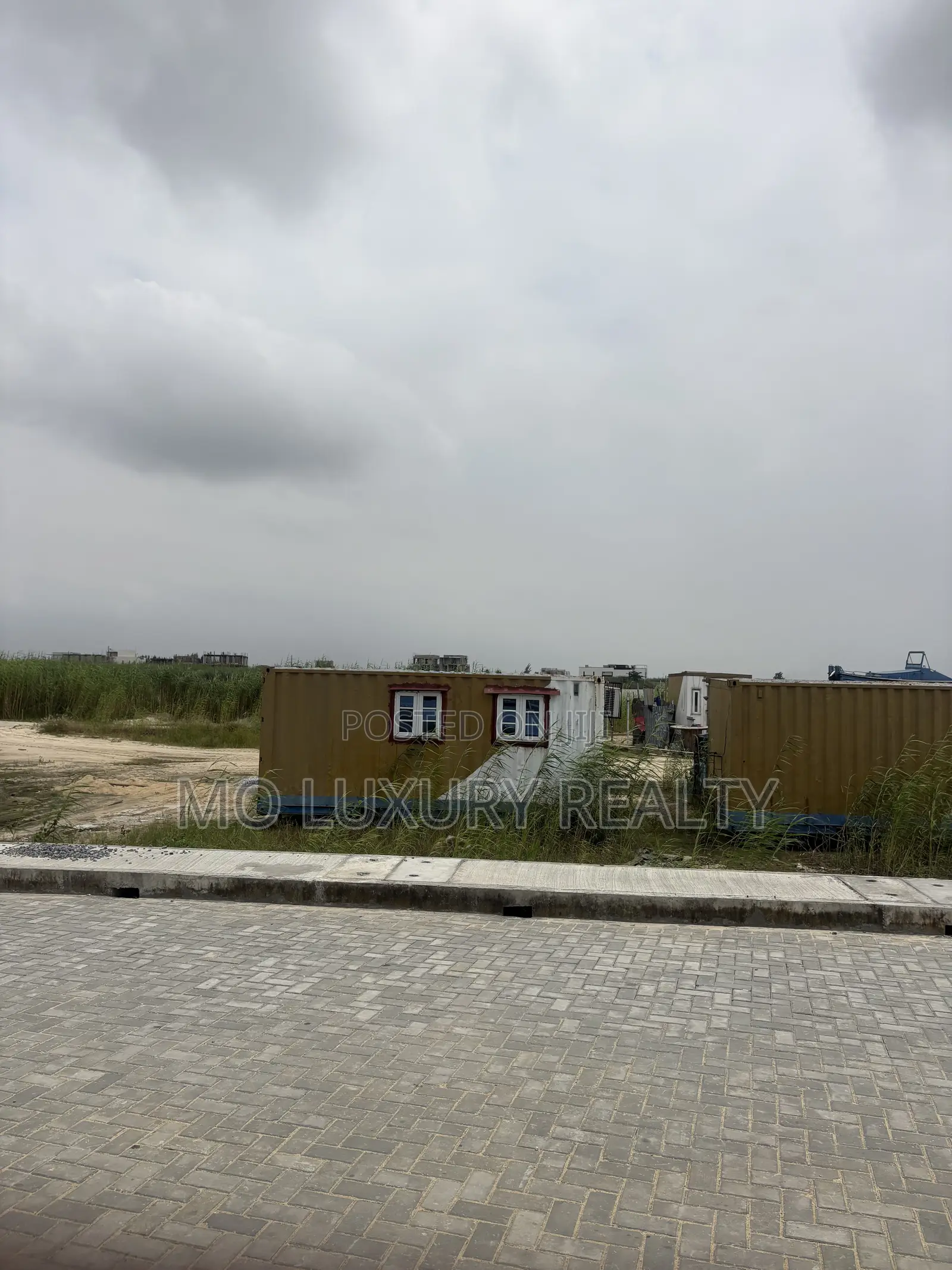1000sqm of Land for Sale