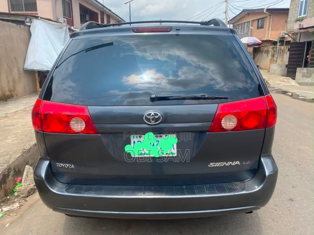 Toyota Sienna 2009