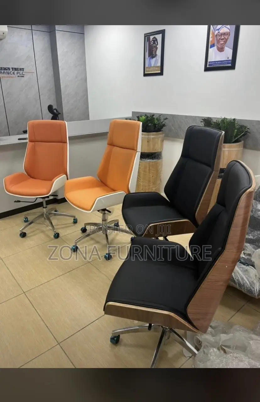 Executive Boss Office Swivel chair.wooden Back. Conference Chair