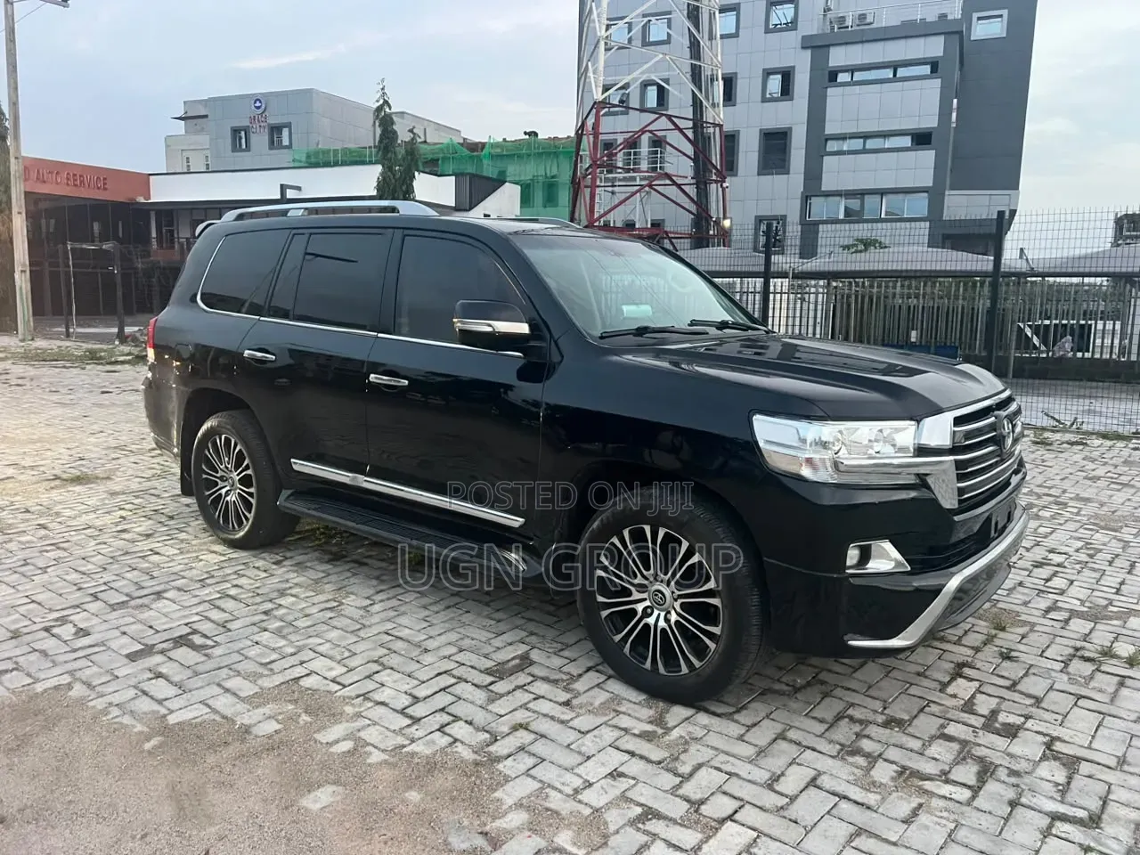 Toyota Land Cruiser 5.7 V8 VXR 2018 Black