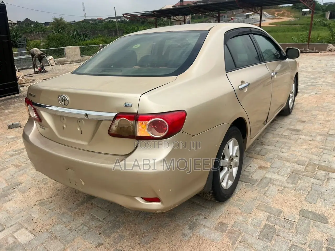 Toyota Corolla L 4dr Sedan (1.8L 4cyl 5M) 2012 Gold